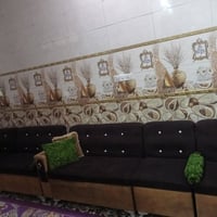 كنب ٨ مقاعد • نضيف جداً • ما بيه ضرر