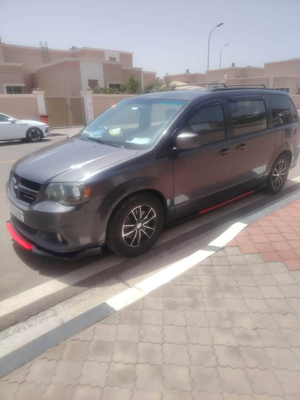 دوج كرفان للبيع أو مراوس
*********** البصرة, العراق
