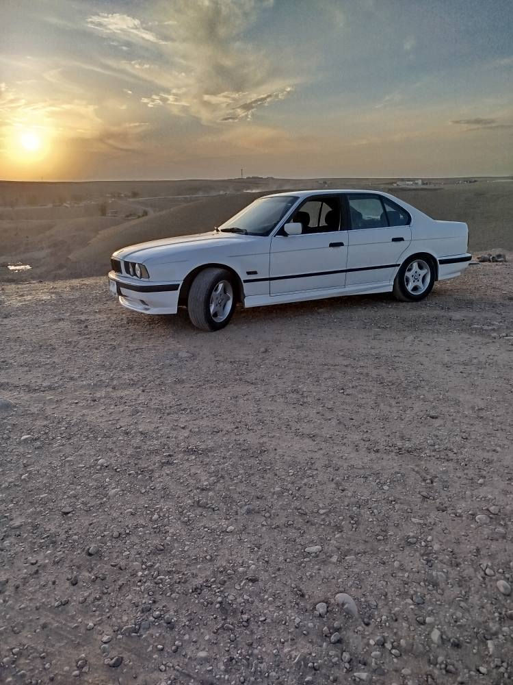 مودێل 91گێر عادی525سەنەوی 2015تەوا بووە تەبرید 2جام کارەبایی ***********گێر مەکینە بڕاوەبەشەرت 10وەرەقە غەرامەی لەسەرە گۆرینەوەش دەکەم بە پیکاب یان سەیارەیەکە تۆماتیل بێ علوجیش بێت کێشەنیە یان رەقەم جنوب بێت بۆزانیاری زیاتر پەیوەندی بکە أربيل, العراق
