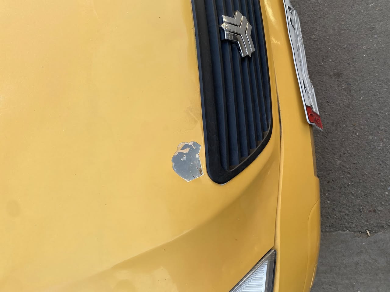 السلام عليكم اخوتي طيبه 2016
الكشر موضح يمكم بالصور الكير مكفول والتبريد خير من الله المحرك ينفخ الحدايه جديده شاشه وسستم سماعات سنويه باسمي تحويل ثاني يوم سياره مامشتغله تكسي مكان السياره بغداد السعر 37 وبيها مجال الاتصال ***********
