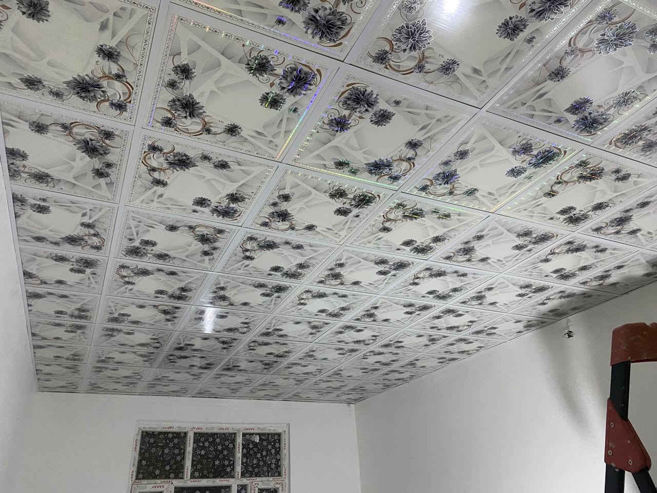 السلام عليكم ورحمة
عمل سقوف ثانوية و ديكورات الشغل حسب طلب الزبون 
مع ضمان العمل بالامتياز 
والتواصل على الرقم التالي 
‭٠٧٨١ ١٧٥ ٤٢٨٥
