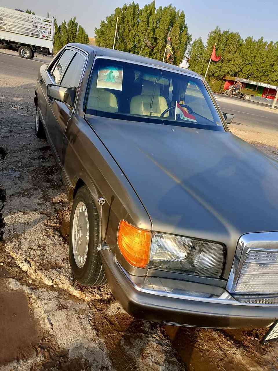 مارسدس جامبو نجف موديل 1991اللون بني كير ومكينه شرط محور 2500 سنويه 2027 راعيها بالناصريه  غرفه حلوه جلد طخم تاير جديد حداديه زينه الماني نقص  التبريد بس الفان يشتغل مكان السياره ناصريه مركز  السعر 40وبيه مجال حك الجيه رقم الهاتف ***********
مامتواجد ع فيس بس واتساب
