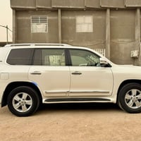 لاندكروزر GXR • ٢٠١٥ • ٨ سلندر