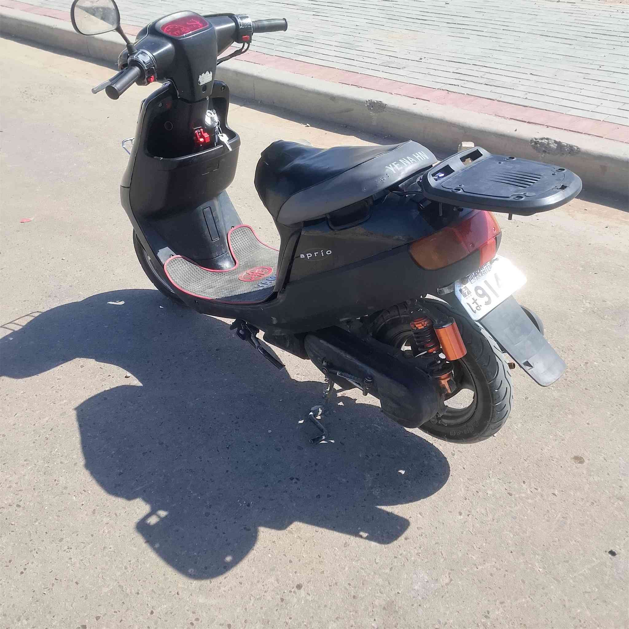 دراجه بطه نضيفه بيها صوت اكسن بصيط السعر250
رقم الهاتف‏‪***********‬‏
