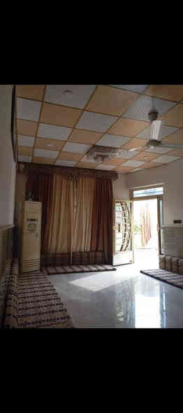 دار للبيع 200 متر 
حي الصدر الثاني
يتكون الدار 
استقبال  مطبخ صاله حمام داخلي غرفتين نوم صحيات خارجية  (  السعر 155 مليون) 
 الاتصال على الرقم ***********
