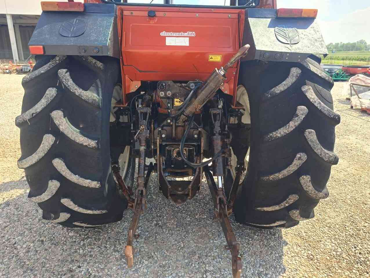 فيات عداد  ٢
فيات حجم موديل 1993 90/188
فيات حجم موديل1993 90/160 مشتغله ٥٦٠٠ ...١٦٠
مشتغل ٦٠٠٠ساعه١٨٠٠
وضع شركه 
جاهز التصدير 
السعر 50الف دولار شامل كمرك وضريبة وشحن مدة الوصول ٢٥يوم بعد الأتفاق


**إذا كنت صاحب هذا الإعلان وتريد حذفه لأي سبب، رجاءا أرسل رسالة إلى الدعم الفني**