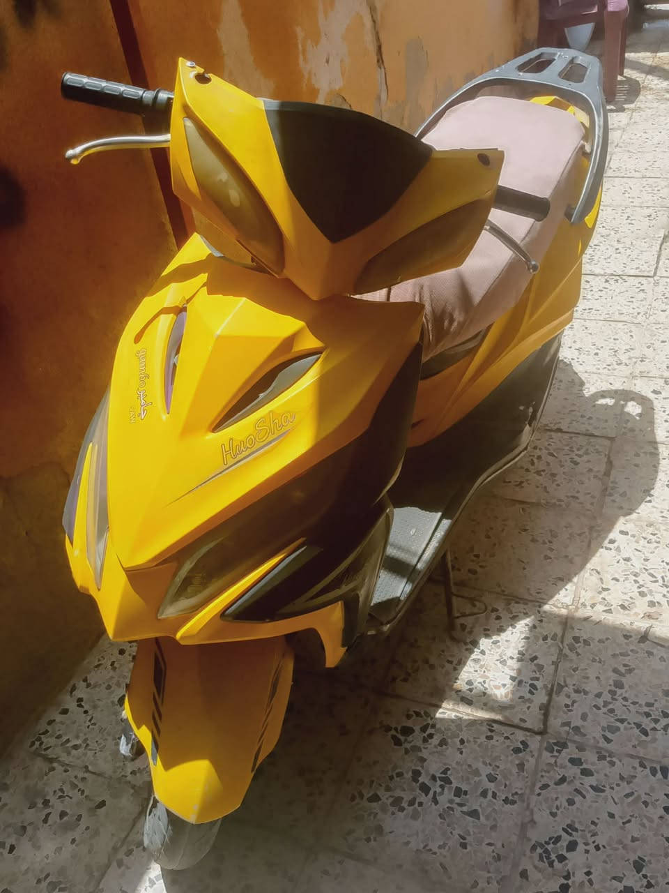 السلام عليكم جامبو محرك ماكس نضيف للبيع كلشي شغال بس باتري ضعيفه شغاله شلعه ومعدل سعر 225بيهي مجال لشراي مكاني حله محاويل ***********
