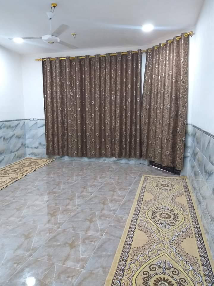 السلام عليكم دار زراعي للبيع مساحه 200م العنوان شارع80 محيزم 4 جهة كربلاء كافة الخدمات بناء حديث السعر 55 مع المجال للاتصال على الرقم التالي ***********
