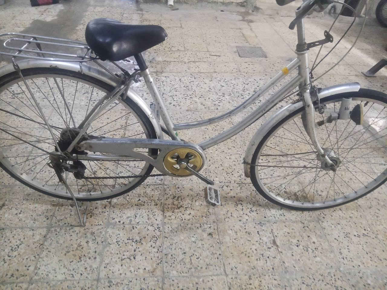 بايسكل البيع كير شغال سعر  65 بيها مجال


**إذا كنت صاحب هذا الإعلان وتريد حذفه لأي سبب، رجاءا أرسل رسالة إلى الدعم الفني**
