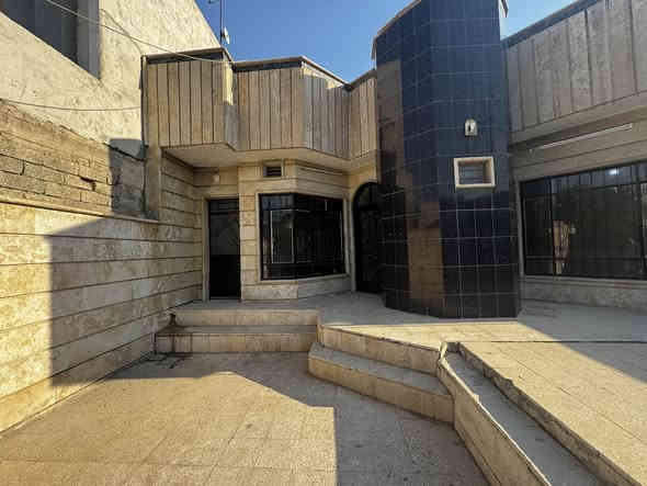 🏠 دار للايجار للايجار 

📍الموقع حي الوحدة 

المساحة 200 م 

الواجه 10❌20 

⬇️مكون من طابق واحد 

استقبال ومطبخ وهول وغرفة نوم واحدة وصحيات 

⬇️⬇️⬇️⬇️للاستفسار اتصل على الارقام ⬇️⬇️⬇️⬇️

👤فيس بوك #مكتب دلتا لتجارة العقارات 

☎️ كورك ***********

☎️ اسيا  ‭***********

📍باقي التفاصيل زورو مكتب دلتا لتجارة العقارات 

♦️سايدين الصديق  مقابل سنتر بغداد عمارة قاعة الخاتون للأعراس

⬇️ باقي العروض ومعرفة السعر 

داخل صفحة #مكتب_دلتا_لتجارة_العقارات
