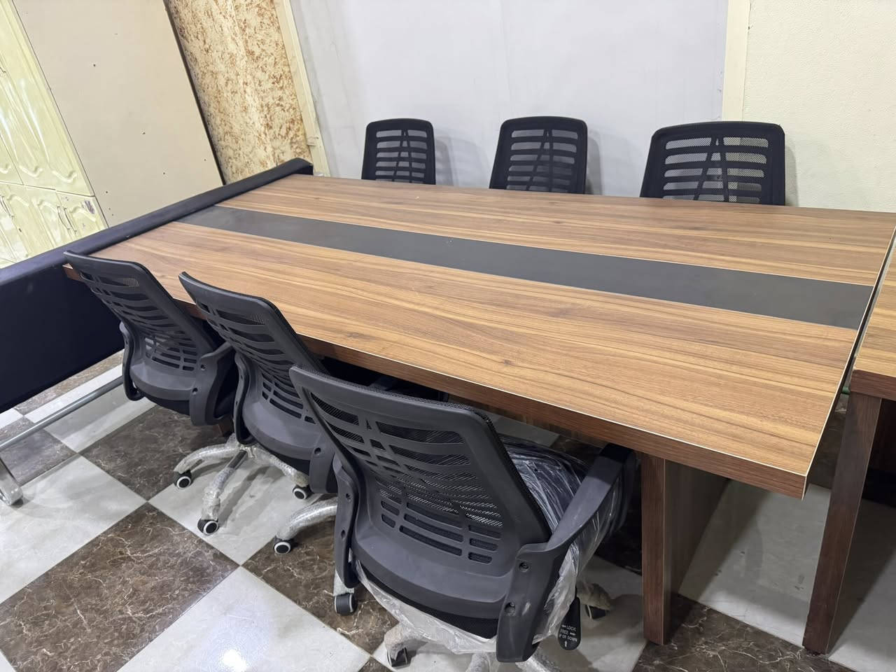 هه موي بي كه وا بو فروشتن
***********
