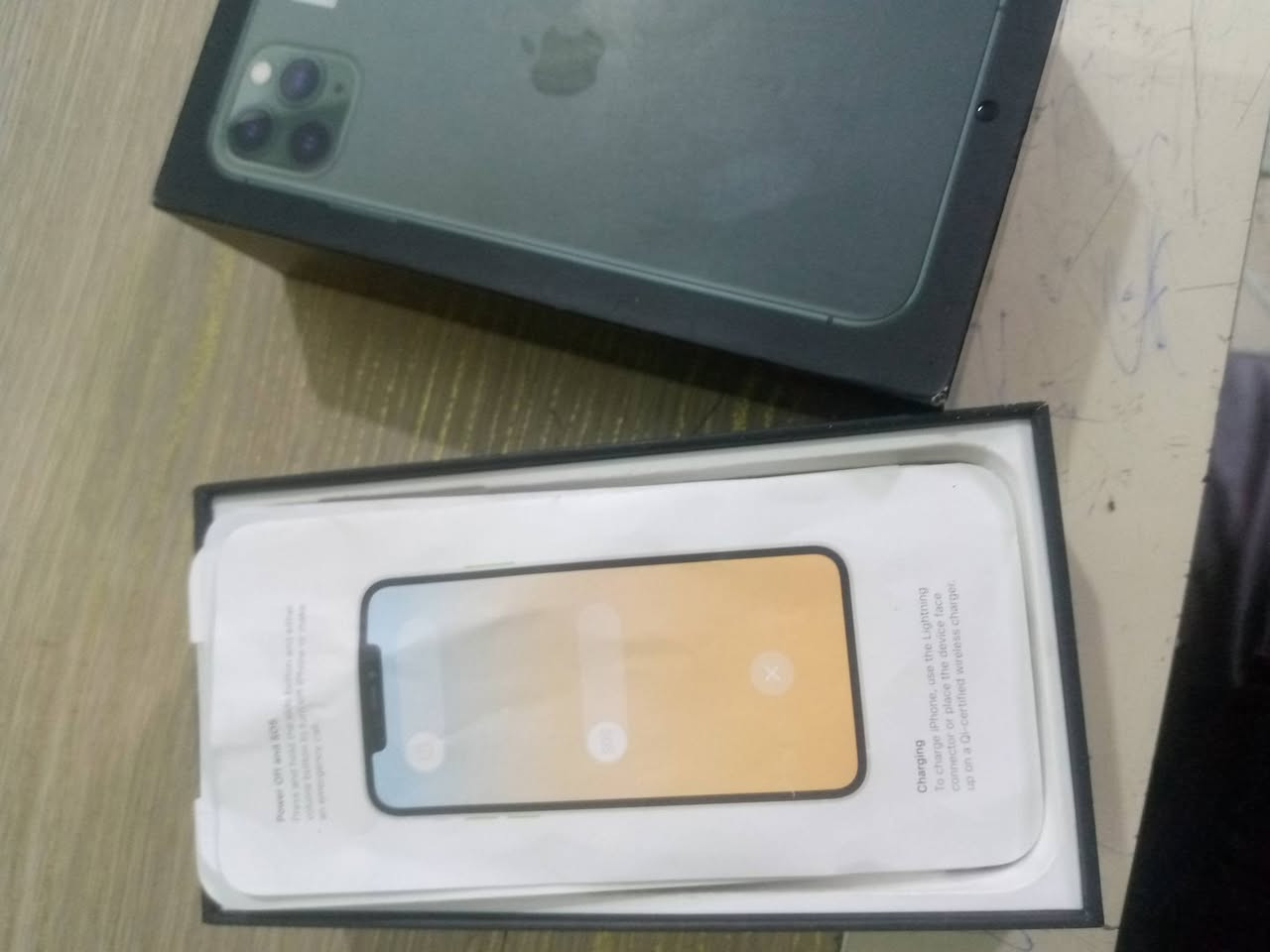 سلام عليكم ايفون 11 برو ماكس الجهاز نضيف حيل كله بلاد وشغال بطاريته 86 بلاد شاشه بلاد فيس ايدي شغال خط شغال كاميرات كله شغال وبلاد الجهاز ابد ما مفتوح اطيك ضمان شهر شرط اذا مفتوح ملحقات كامله ذاكره 256 نموذج m تحديث اخر اصدار 26 بس بي كسر بلكلاس فقط يعني مو بلشاشه بلكلاس وبي سماعات مرات يشكله ومرات طبيعي سعر 175 وبي مجال قليل عنوان واسط داموك رقم ***********
