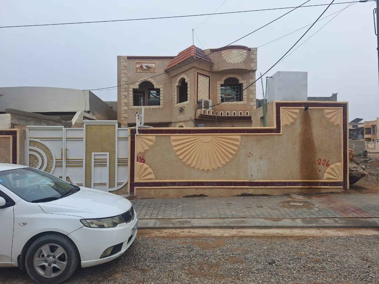 #دار للبيع
العنوان : تكريت القادسية 
مقابيل جامع القادسية  
#المساحة 10☆30=300متر  شارع 15متر 
يحتوي على 5 غرف نوم واستقبال
 ومطبخ  سيراميك وصحيات داخل وخارج 
#السعر المطلوب《 145مليون  》قابل للتفاوض 
#للاستفسار الاتصال على الارقام التالية
***********
***********
#مكتب دجلة للعقار ....
