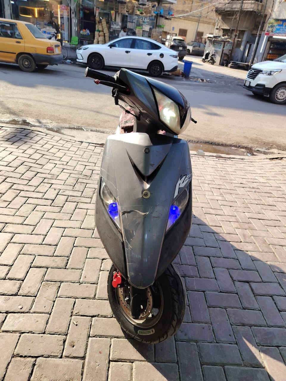 السلام عليكم ثعلب نكرة سلف شلعة معدل كهربائيات دراجة كلها كاملة فقط دبل الخلفي تعبان ونظافة كفراتها كدامكم شرط ختم واحد مكاني اعظمية *********** السعر ٥٢٥ ومجالها حك جية
