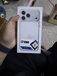 ايفون ١٧ برو ماكس ٢٥٦ • ابيض • ضمان