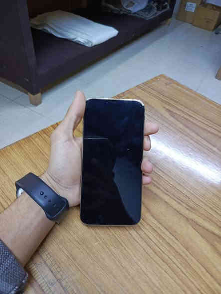 السلام عليكم
13برو ماكس

ذاكره 256 

بطاريه 97 

تك سيمكرت

سعره 720
جهاز حيل حيل نضيف مكاني موصل جانب لايسر ***********
