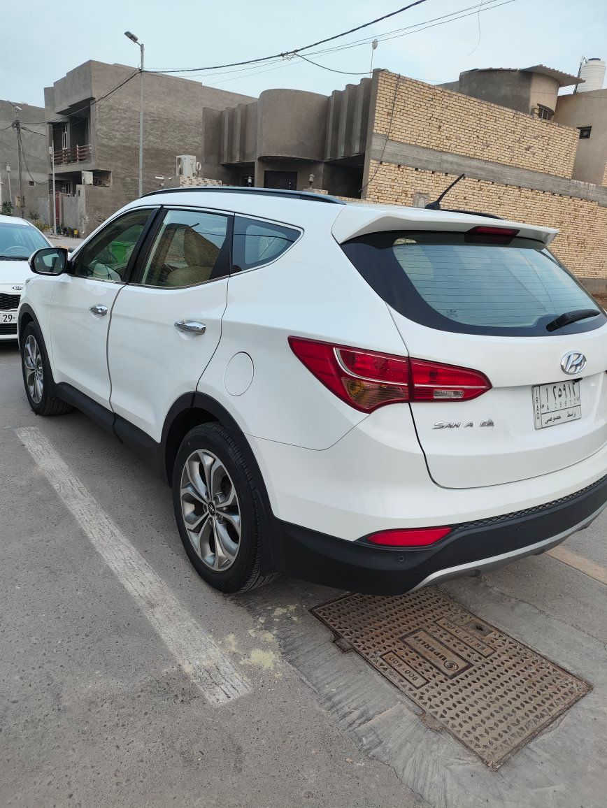 السلام عليكم 
سنتافي موديل 2015 ماشية 127 الف حقيقي سيارة سويج مو بصمه البقيه فول بانوراما 7 راكب 3 قطع تبريد كشنات جلد بيجي ترحيب بيانو كفاله عامه من الصبغ والتبديل وكير ومكينه بيه دحجه زغيره وزلغ موجودات بالصور مكينه 3300 السنويه انتهت قبل 4 ايام يعني كبل مداور باسمك السيارة باسمي السعر 184 وبيه مجال قليل مكان السيارة كوت مركز المدينة
***********
