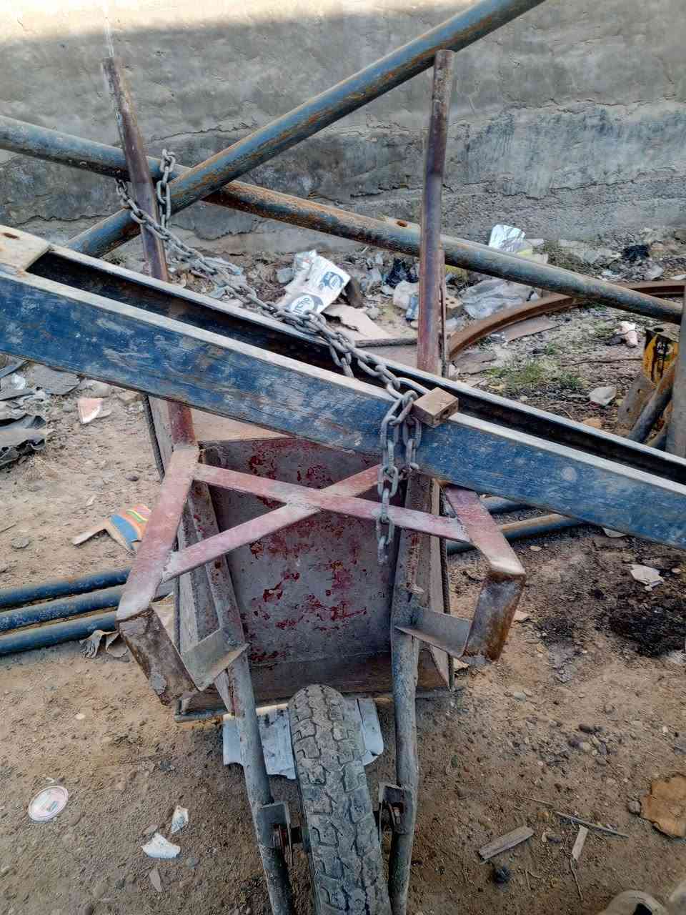 عندي ونج يطالي للبيع كامل سكلة عربانة واحد السعر ٥٥٠ قفل بغداد التاجي  ***********.   ***********
