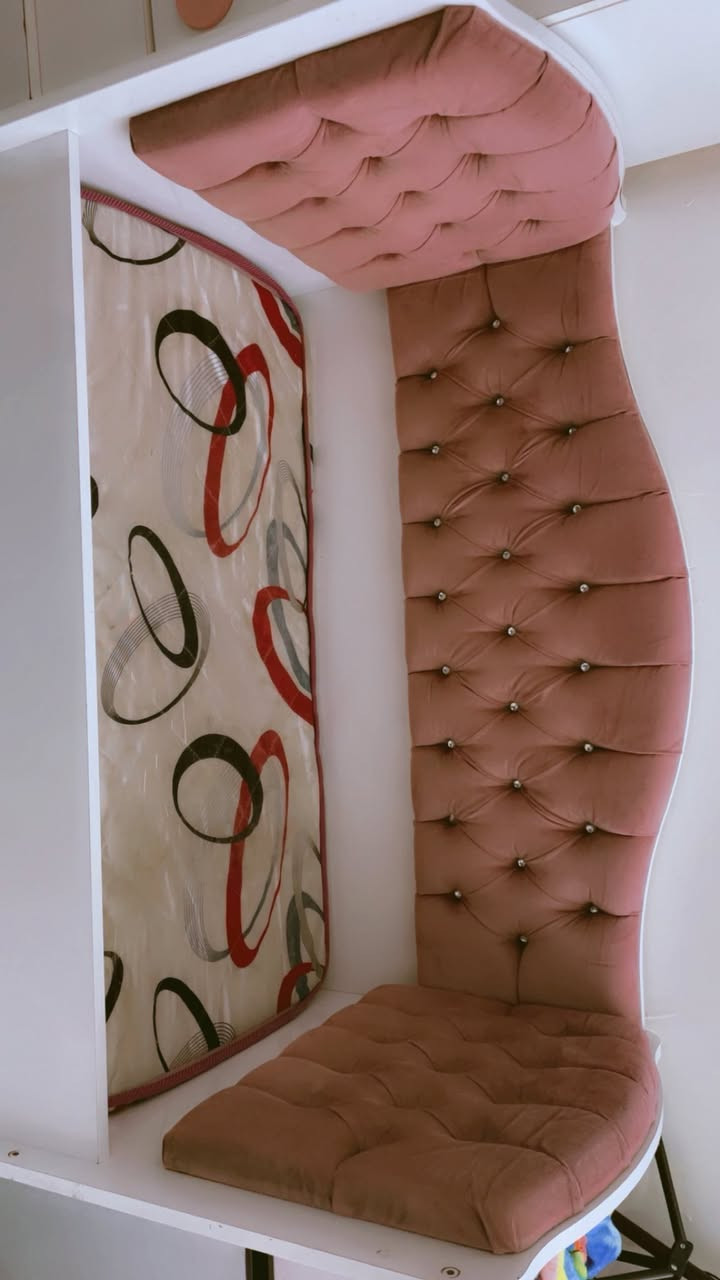 السلام عليكم
سرير  أطفال   ينفتح على سرير الأم   لحد عمر 6 سنين 
للبيع مع الدوشك  سعر100 العنوان بغداد البياع


**إذا كنت صاحب هذا الإعلان وتريد حذفه لأي سبب، رجاءا أرسل رسالة إلى الدعم الفني**