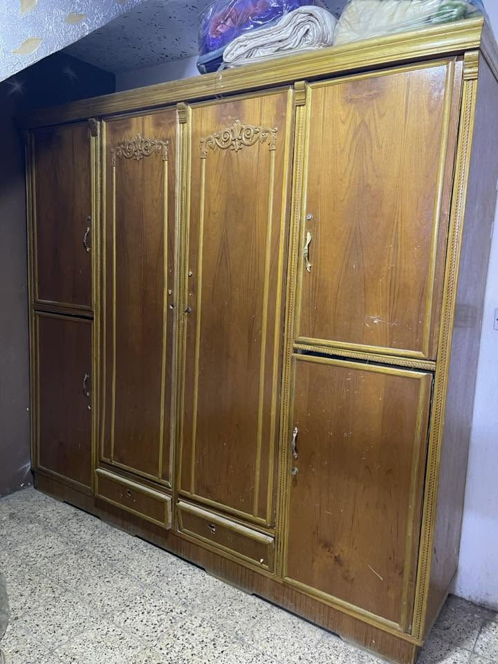 السلام عليكم كنتور 5 باب نضيف السعر 250 وبي مجال العنوان الزعفرانيه شارع المعهد ***********
