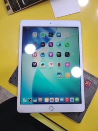 ايباد ٨ • نضيف