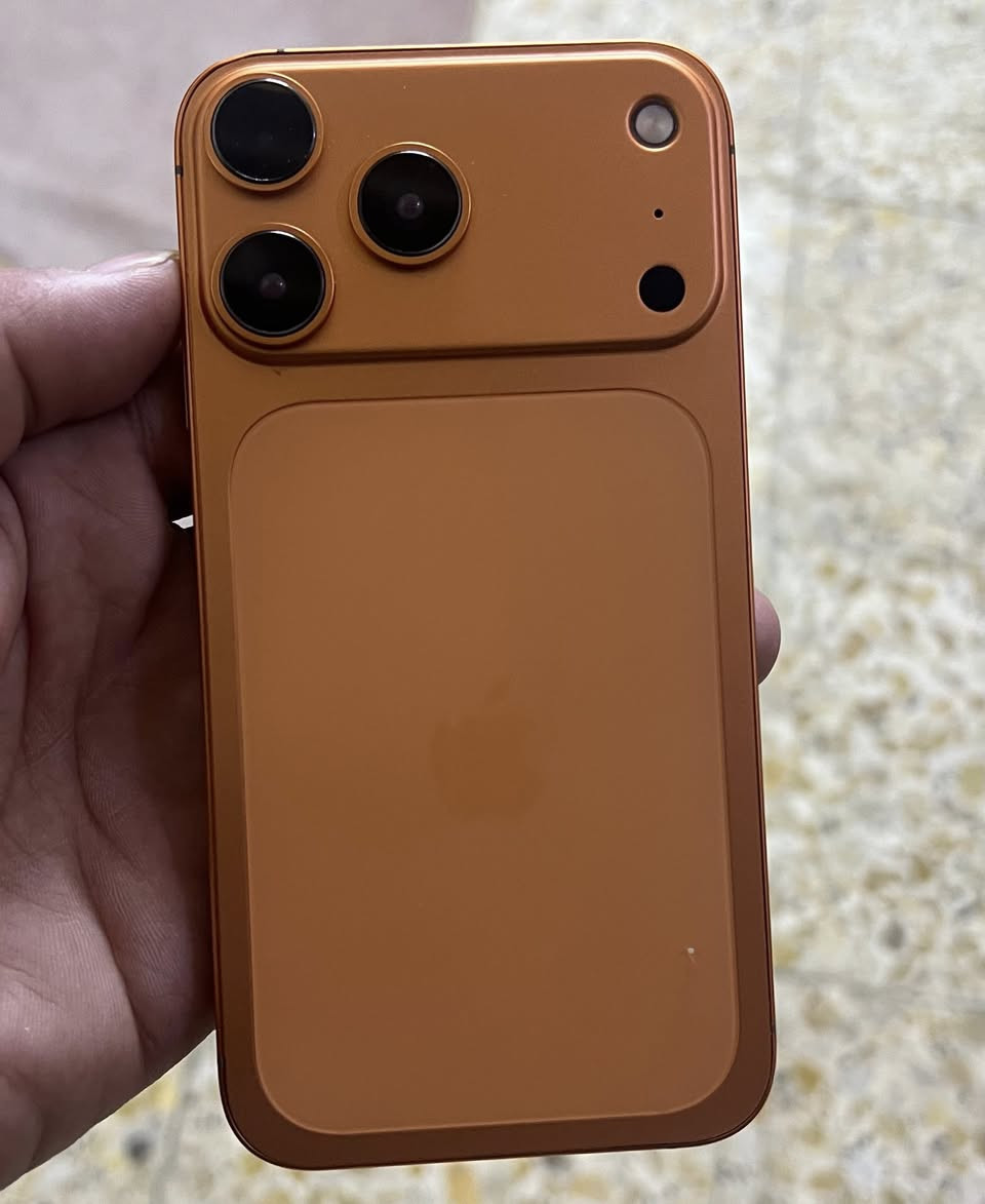 للبيع ايفون xrمحور 17 ذاكرة 128 شرط النضافةللاستفسار *********** وات ساب
