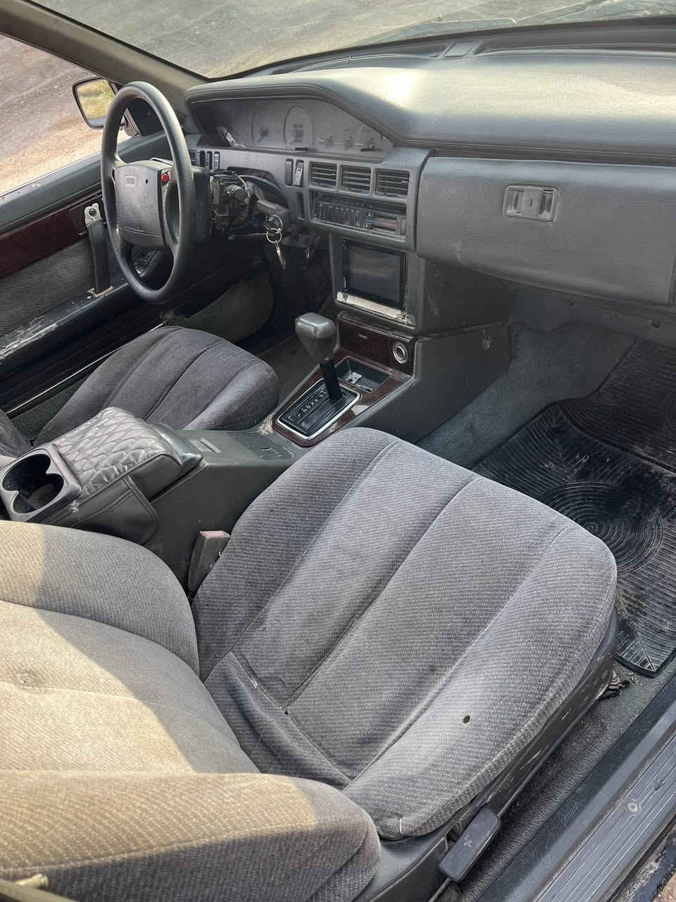 سلام عليكم للبيع كيا بونتيشا موديل 94 رقم نبار بسمي رقم جديد هزا جديد سنويا 30 صدرامامي خلفي تما م مكينه تمام كهرباء كل شغاله سعر 27  مكاني أبوغريب ***********
