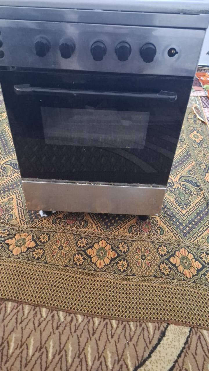 السلام علیکم طباخ للبيع شغال ونضيف التواصل عن هذا الرقم ***********
