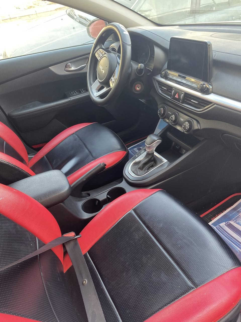 السلام عليكم فورتي امريكي موديل 23 ماشيه 56 صور الحادث موجوده والسونار موجود السعر 148 العنوان حي الخضراء 
الرقم ***********
