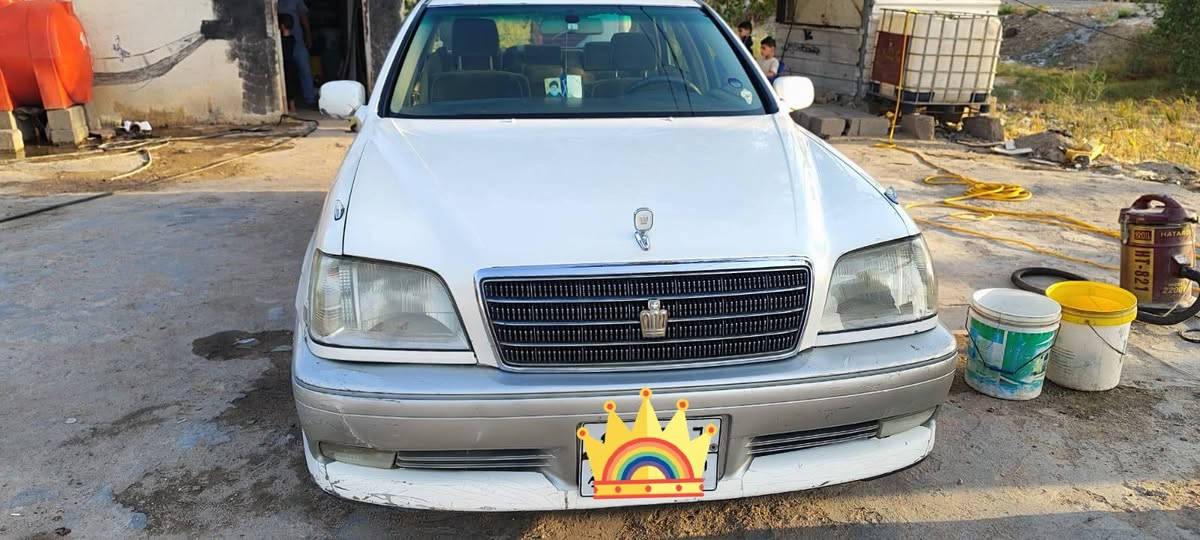 من رخيصة الادمن
كراون ملكة 2003 الموديل 
السعر 32 وبيها مجال 
مكاني العمارة للاستفسار ع الرقم ***********
