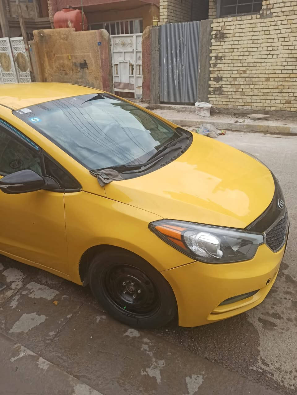 سلام عليكم  كيه فورتي 2016 وارد أمريكي مكينه دوش 1800 مكينه وكير خير من الله لاتنقص ولا تبخر رقم بغداد باسمي تحويل ثاني يوم السعر 88 وبيها مجال حك الجيه   مكان بغداد ***********
