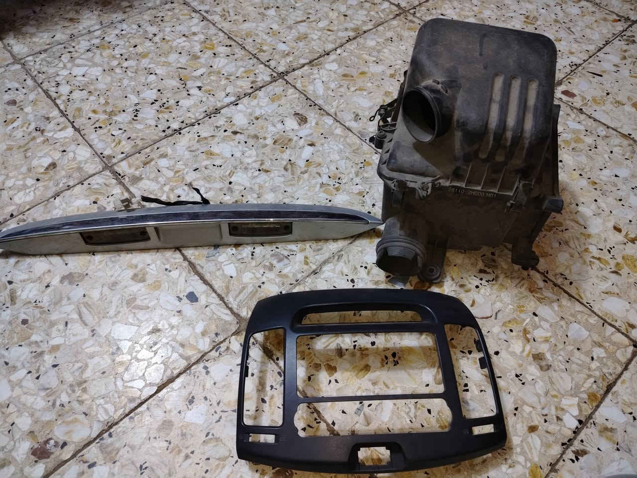للبيع قاعدة فيوزات نظيفه جدا
شباك النترا
شوته
وجه مسجل
***********
السعر ١٠٠ الف بيه مجال ابيع شلع كلهن
