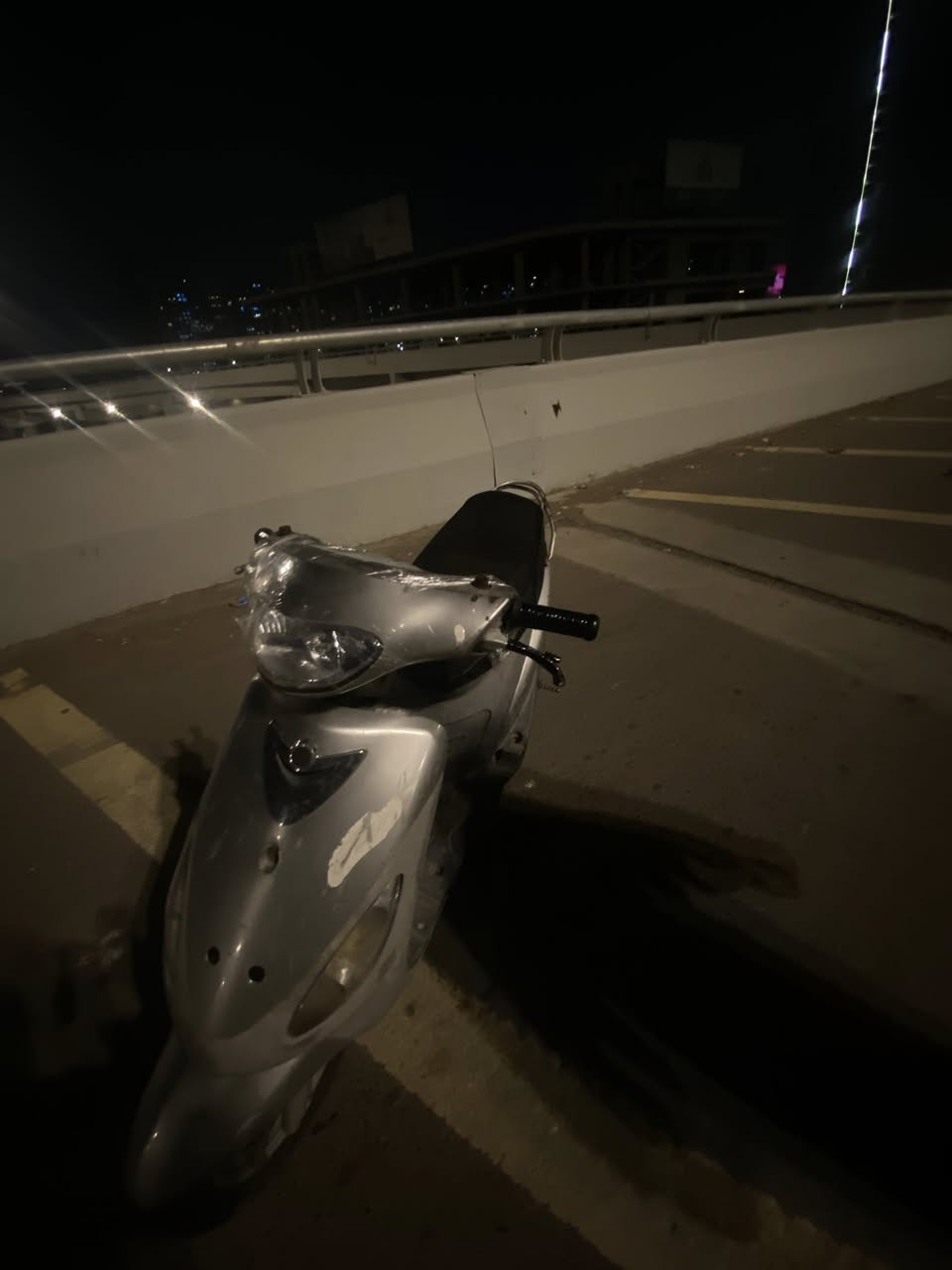 سلام عليكم
دراجه ماكس منغولي للبيع

دراجه ما بيهه اي نقص فقط باتري

كفرات بلاديه دراجه ملحه
 نكره هندر من الصبح 
دراجه عل بلاد 
السعر 350 وبيهه مجال للطيبين 
الرقم فقط وتساب (***********) 
أو مراوس شعدك نزل
