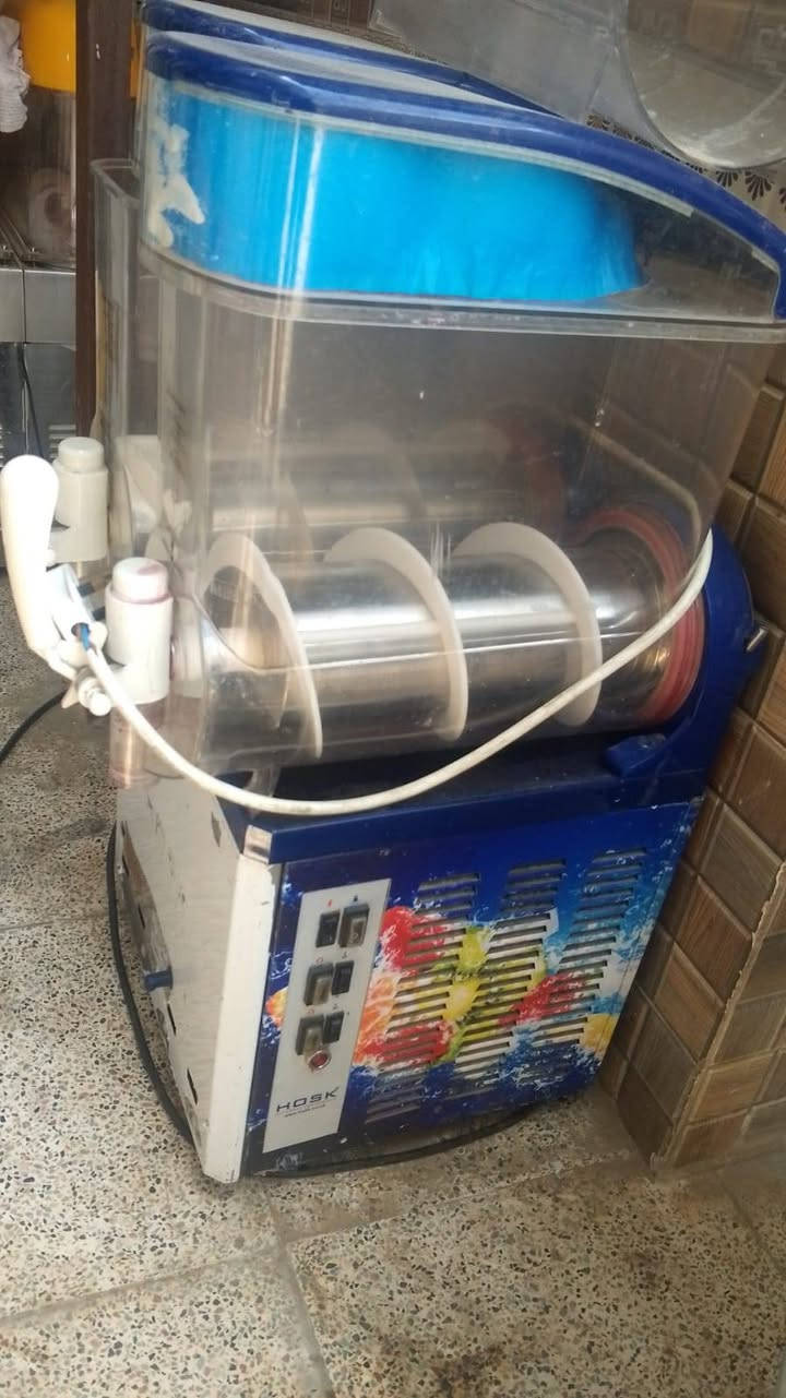 مكاين مثلجات مستعمله للبيع  للاستفسار الاتصال على هذا الرقم ***********
