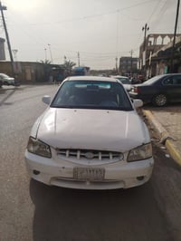 اكسنت موديل 2002 سياره جاهزه كشر وسط كير عادي جاهزه من كلشي صدر امامي ...