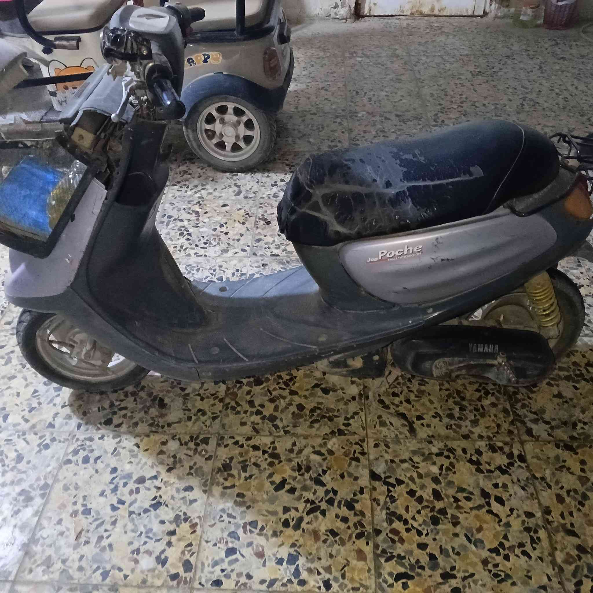 سلام عليكم ورحمه الله وبركاته
عندي دراجات ثنين للبيع منغولي ام السله تجفيت جديد والمصلح منطي بالتجفيت ضمان لشهر السادس 
هندر شغال هندر واحد مرات نص هندر يشتغلن سعرهن ثنينه 500الف مجال كلش قليل
 مكاني كربلاء 
للاستفسار خاص لو هذا رقمي ***********
