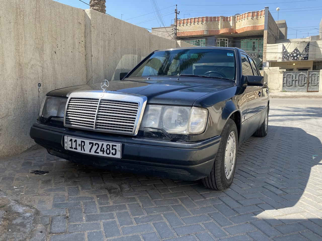 مارسدس موديل ١٩٩٢
رقم بغداد دولي جديد هزه جديده بسمي 
سياره فول موصفات 
سلاد رووف
اريل كهرباء 
بردات كهرباء 
كشنات كهرباء 
كشنات حلد 
كير مكينه بلادي مكفولات قبق اسود 
صدر امامي خلفي جديد 
دبلات جديده 
تخم تاير جديد
قواعد الدبل بلاديات 
تبريد ثلج 
كهربائيات كلها شغاله 
سياره نضيفه كلش 
مكانها بغداد الامين 
الرقم *********** 
السعد ٧٥ وبيها مجال 
سياره صبغ جماليه
