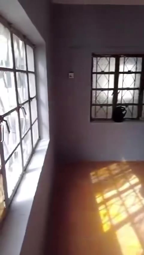 السلام عليكم بيت للايجار طابق ثاني معزول  صليخ مقابل بلديه الاعظميه هول غرفه نوم مطبخ وصحيات وبلكون الاتصال مع رقم المشتمل هذا الرقم ***********
