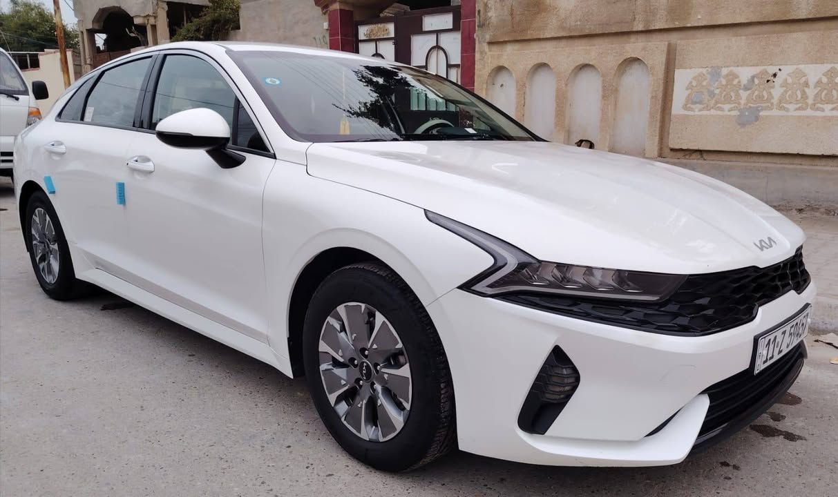 السلام عليكم كي 5 خليجي 
2023 هايربد محرك 1600 تيربو مال بيت ماشيه 35 السياره جديده الرقم مبايل ***********
