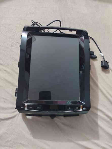 للبيع شاشة جكسارة من موديل 2008الى 2015 شغالة شرط الفحص مكانها الحلة سعرها 180وبيها مجال للاستفسار ***********
