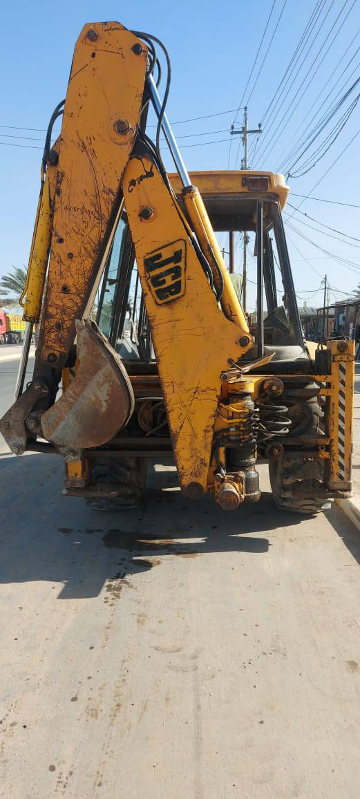 السلام عليكم
حفاره جي سي بي للبيع موديل 97 
رقم بصره ألماني سنويه ساقطه 
كماشه 
سلايت 
السعر 80ورقه بيهه مجال حك الجيه 
مكاني كوفه ***********
