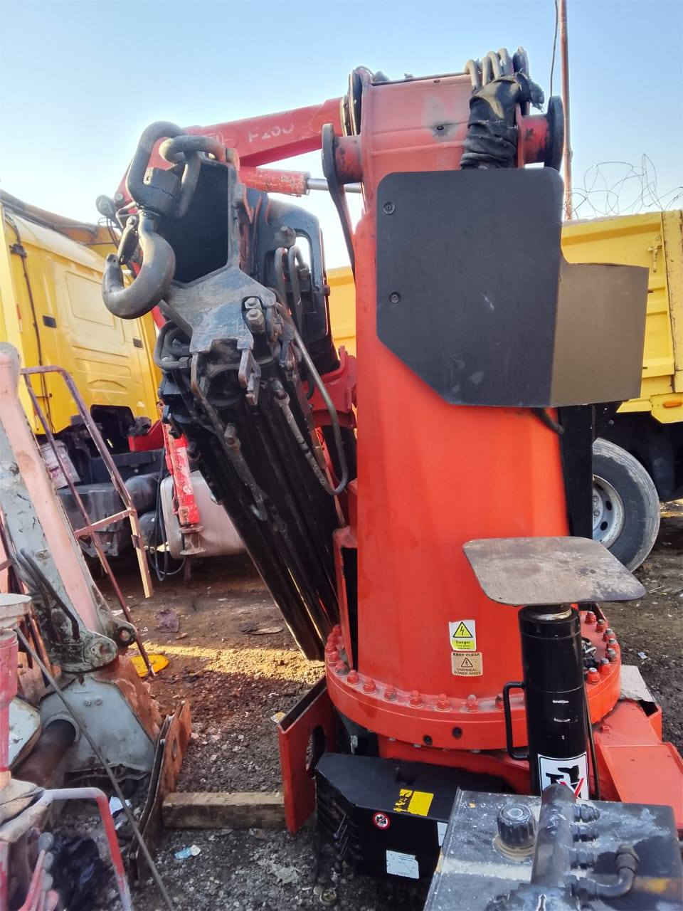 السلام عليكم كريم بابنجر اربع سلايتات ريمون سيفتي حديث قلاب اربع سلايتات مقفول كفالهم***********
