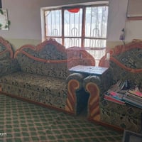 تخم ملكي • ٢ قطع كبار • ٤ كراسي