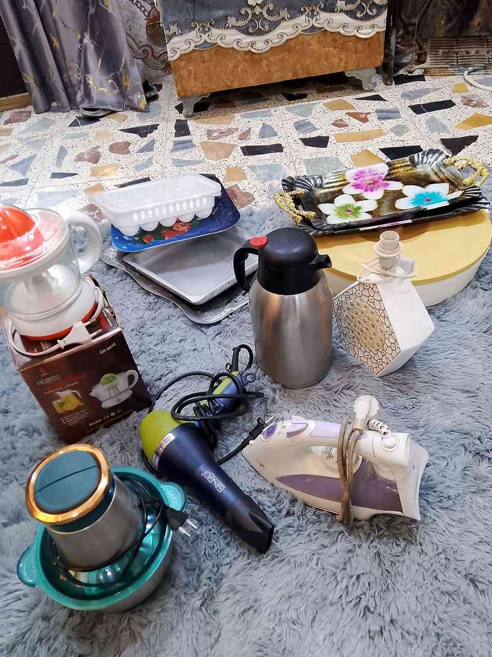 مكلف بالنشر غراض مستعمله للبيع الاجهزه كلهن شغالات وليريدهن ياخذهن كلهن بسعر مناسب ***********
