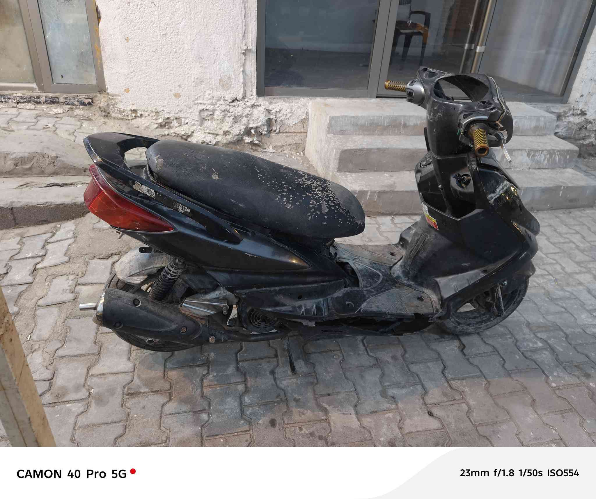 سكنس فحل شغاله بيه كلجات رياضي وصالنصه رياضي السعر ٢٥٠ ترهم مراوس ابيع كوم حديد*********** البصره الطويسه
