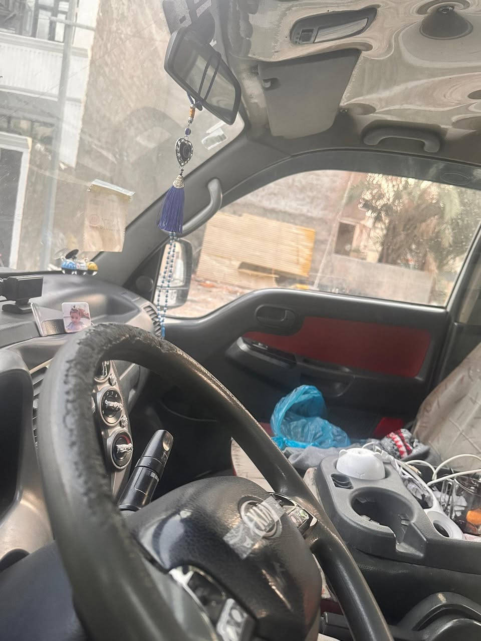 السلام عليكم كيا حمل 2014 رقم بصره السياره خير من الله مكفوله من الشواصي وكير وكسل بيه خيط تبخير 
للاستفسار اتصال *********** مكاني بغداد الشعب 
السعر 90 وبيها مجال
