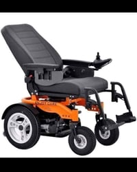 كرسي متحرك • توصيل بشاحنة • تواصل خاص