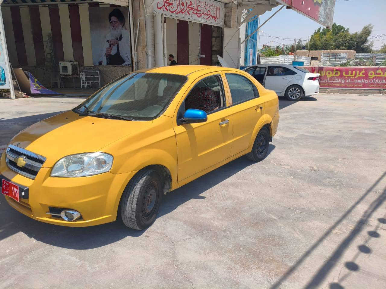 سلام عليكم افيو موديل ٢٠٠٨سياره مكفوله من الضربه من التبديل سياره مكينه حاويه كير حداديه جديد تخم تأير سياره ناقصه بوربرين خلفي وعنبار مال بريك فقط  سياره غرامات ماعليه عليه بس هيءه مليون وميه فقط الهيه على المشتري تحويل ثاني يوم مكان سياره ديوانيه السعر ٢٥للستفسار الاتصال بالرقم ***********

