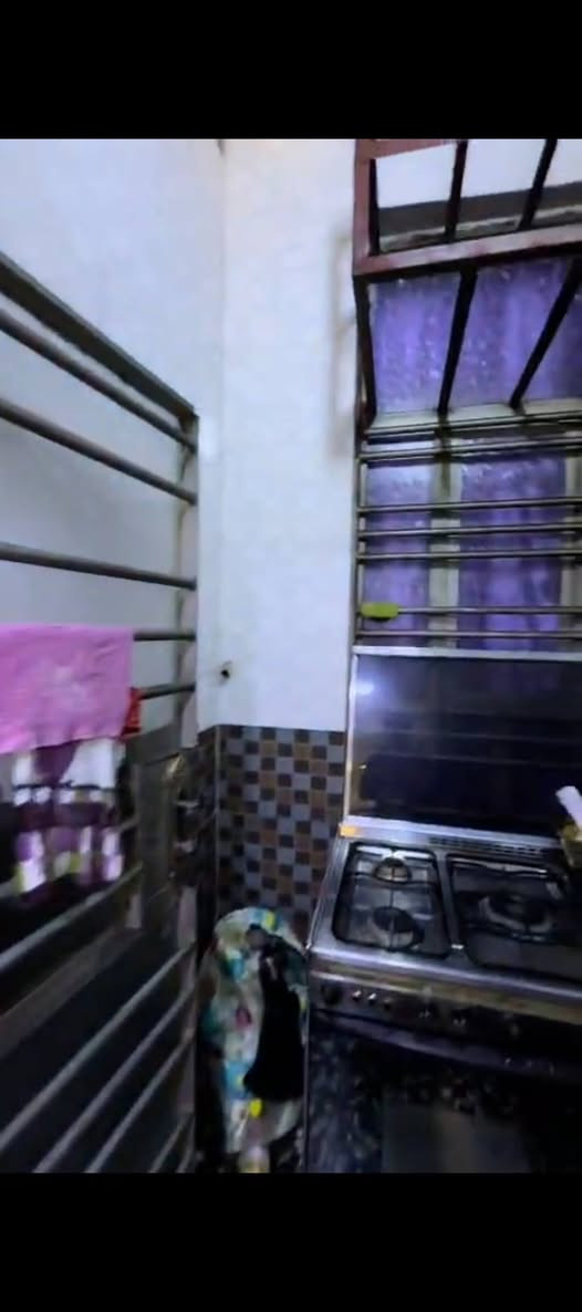 دار للبيع – البلديات
دار زراعي في البلديات – شارع المصرف، قرب جامع كاظم الفاضلي، بفرع المكوة.
📍 خامس بيت عن الأصلي، شارع عرض 15م.
🏠 المساحة: 85 م²
🏗 البناء: جديد، طابق واحد مع إمكانية بناء طابق ثانٍ.
💰 السعر: 110 مليون
يوجد مجال للتفاوض.
📞 للاستفسار: التواصل خاص أو اتصال
***********
