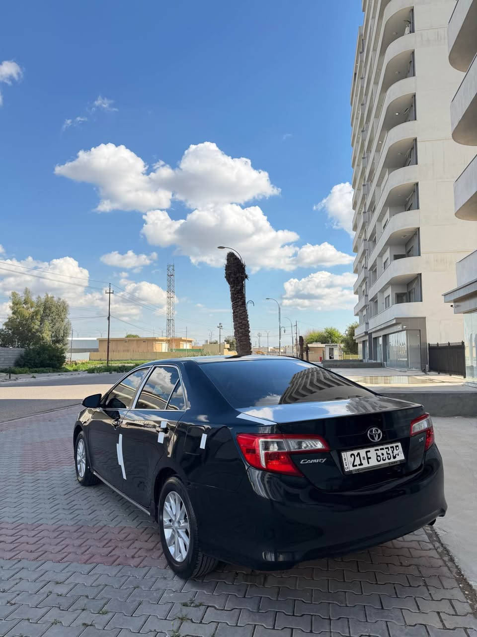 سلام و عليكم اخوان 
كامري موديل 2012 امريكي LE للبيع 
سعره 118 ورقة بيها مجال بسيط 
مواصفات شاشه تحكمات ستيرن 
داخل رصاصي مواصفات معروف سيارة ماشية 120 الف حقيقي گير محرك بشرط لا فتح لا صوت لا بخار رقم سنوية و هزة كلة جديد بسمنة شرط تحويل 
سيارة بيها فقط بنيد صبغ اثر جراد بدون قطرة دواخل باقي كفالة مكاني كركوك *********** كركوك, العراق
